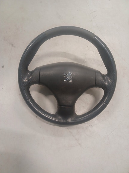Peugeot 206 gti ratti airbagilla.