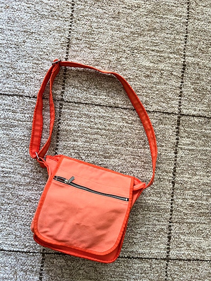 Oranssi Marimekko mini olkalaukku