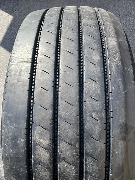 385/55R22.5 käytetyt rengas
