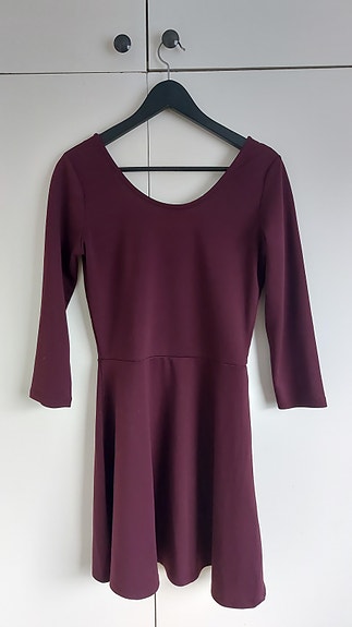 Violetti mekko