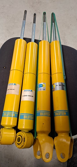 Lexus GS300 Bilstein iskunvaimentimet