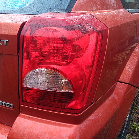 Dodge Caliper HATCHBACK takalamput.