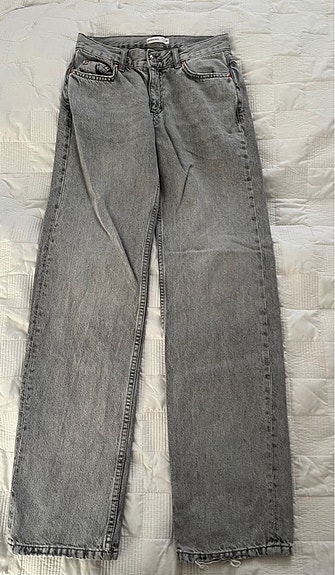 Gina Tricot Perfect Jeans size 32/ XXS
