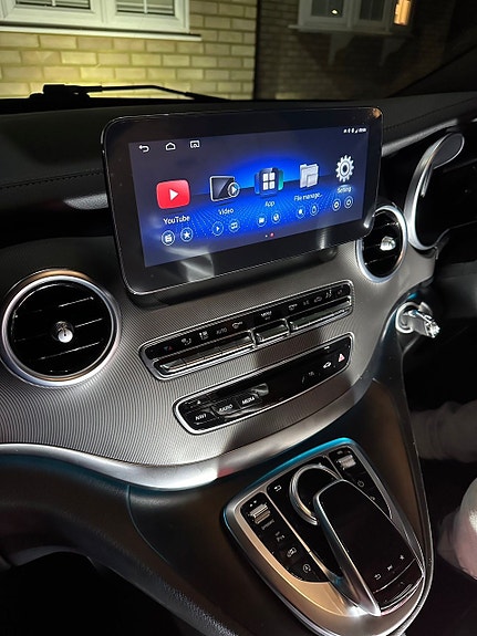 Android soitin 10.25" näytöllä Mercedes Benz V-sarja 2015-2018