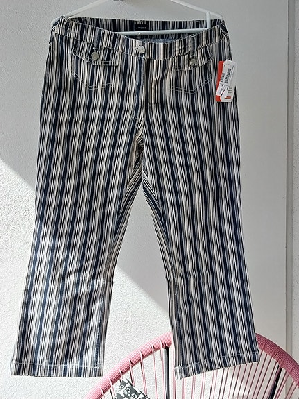 Farkkuhousut tai pitkät shortsit