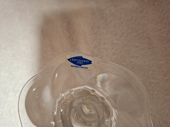 Kynttilänjalka, Lumme. Design, Kerttu Nurminen, Nuutajärvi.