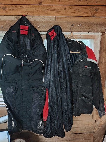 Dainese moottoripyörävaatteet