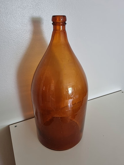 Vanha iso lasipullo