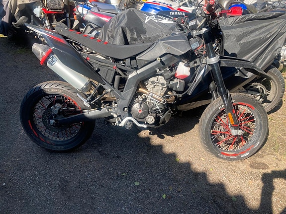 Aprilia SX 125 2020 myydään osina