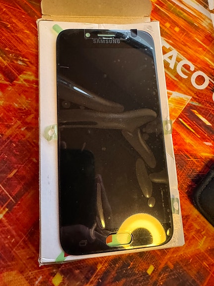 Samsung Galaxy J7 2017 näyttö musta