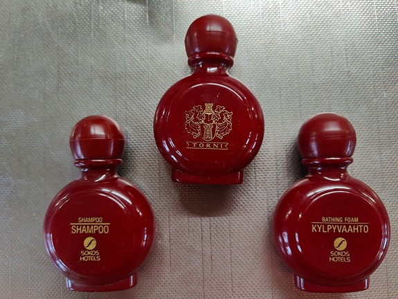 Hotelli Torni shampoo- ja kylpyvaahtopullot, 11 kpl
