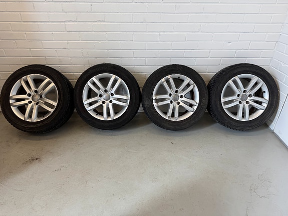 Audi 18" Alumiinivanteet + 255 / 55 / 18 Kitkarenkaat  (94)