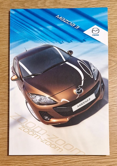 Mazda 3 -esite 2011