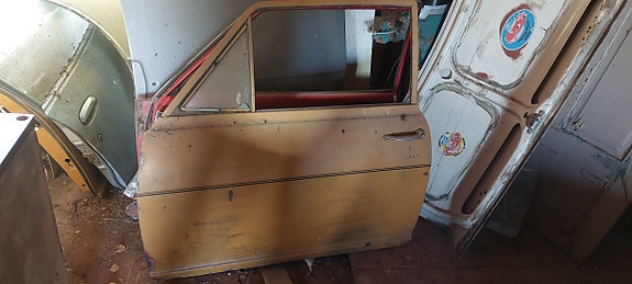 Opel kadett b ovet ja takalaatikonkansi