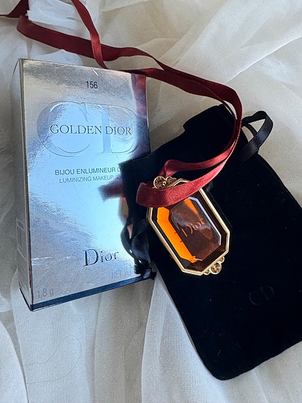 Dior Golden Dior – Limited Edition korukompakti / highlighter-kaulakoru