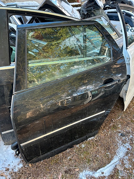 Peugeot 407 farmarin vasen takaovi