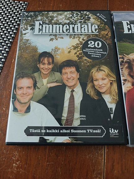 Emmerdale 3 ensimmäistä kautta