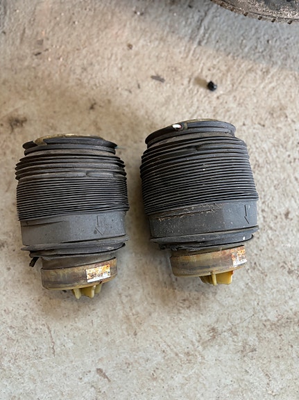 Mercedes E w212 takailmapussit A2123203925 A2123202125 A2123204025 A2123202025