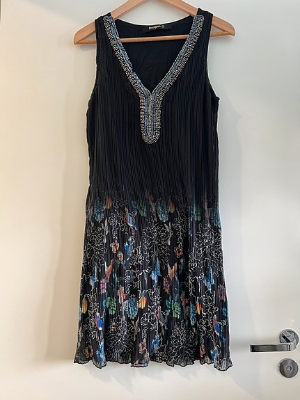 Desigual- mekko koko 38