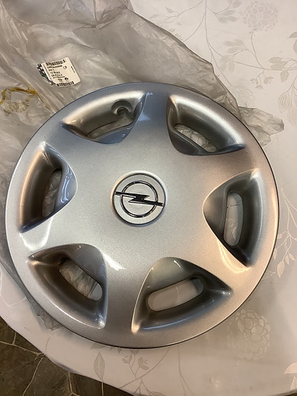 90468686 Pölykapseli Opel Vectra B 14”