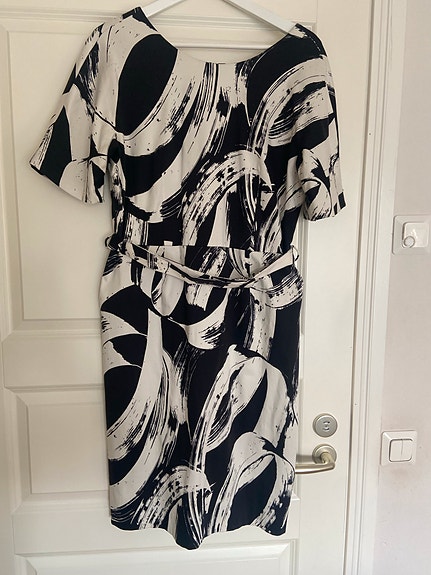 Marimekko juhlamekko koko 44 (42)