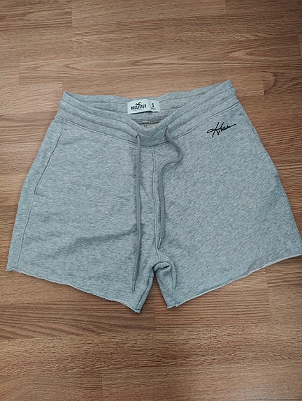 Hollister shortsit