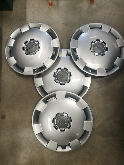 Audi Alkuperäiset pölykapselit 16"