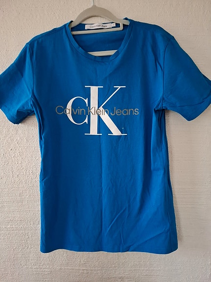 Calvin Klein T-paita