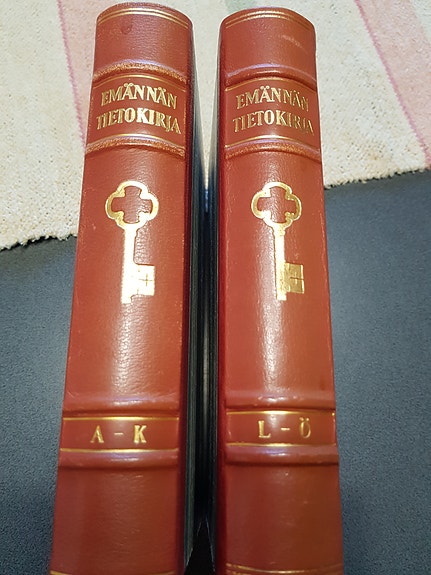 Emännän tietokirja.  Kaksiosainen.