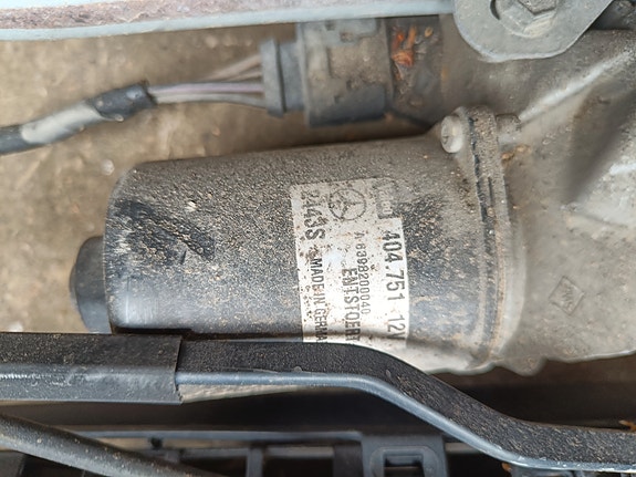 Mercedes Benz Vito w639 115CDI pyyhkijän moottori ja vivusto