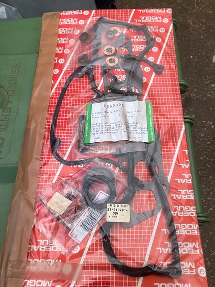 Datsun/Nissan Cherry N12/Sunny B11 1.7D Yläpään Tiivistesarja 82-86