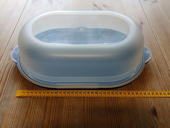 Tupperware tarjoiluastia