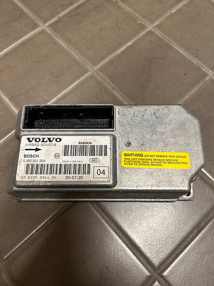 Volvo airbag ohjainyksikkö