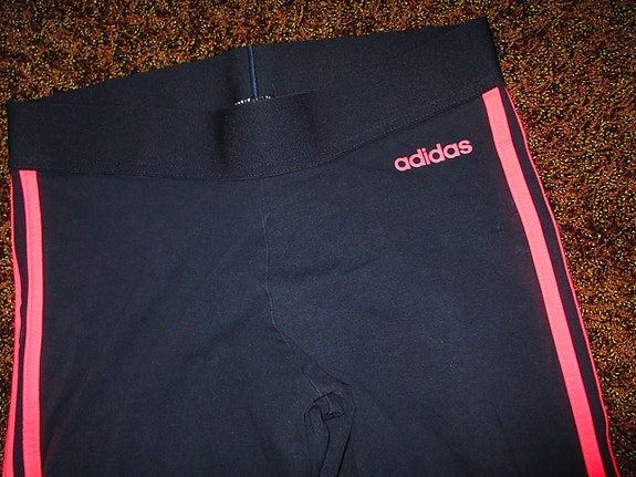 Adidas pitkiksiä 2 kpl .