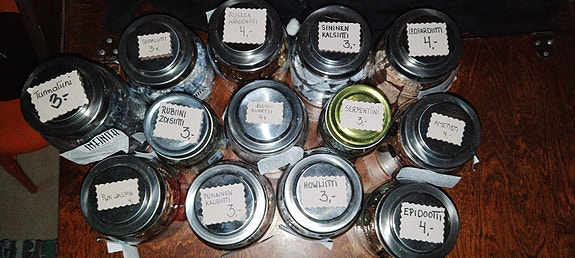 Kivet, kristallit, mineraalit, puolijalokivet