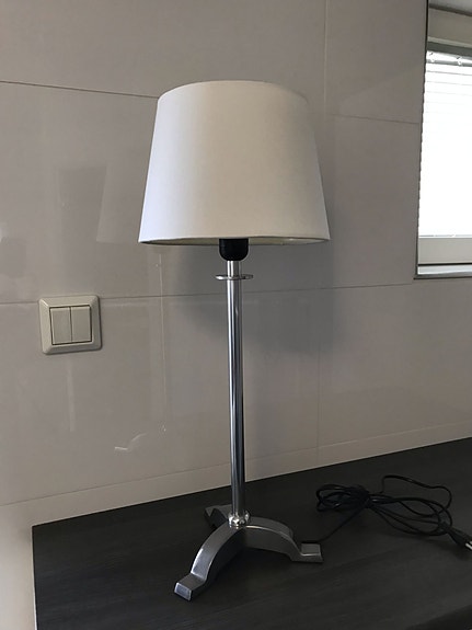 Ikea- pöytävalaisin