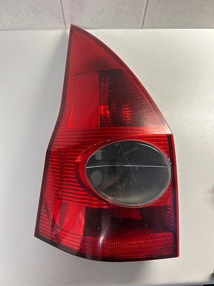 Renault Laguna farmarin vasen takavalo