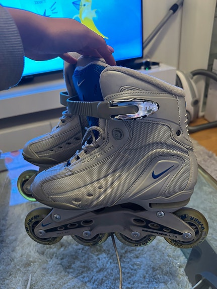Nike rullaluistimet