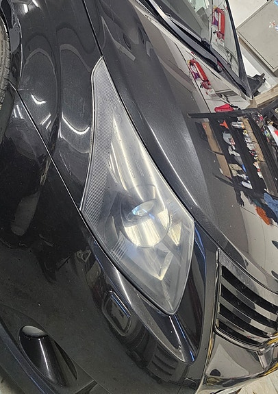 Toyota avensis T27 tummat ajovalot