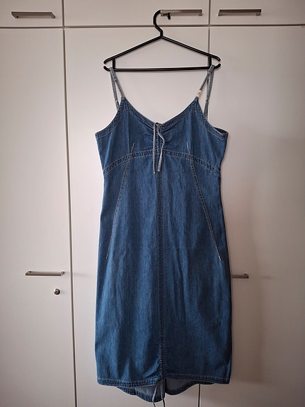 Sand Jeans kaunis farkkuhame, koko  40