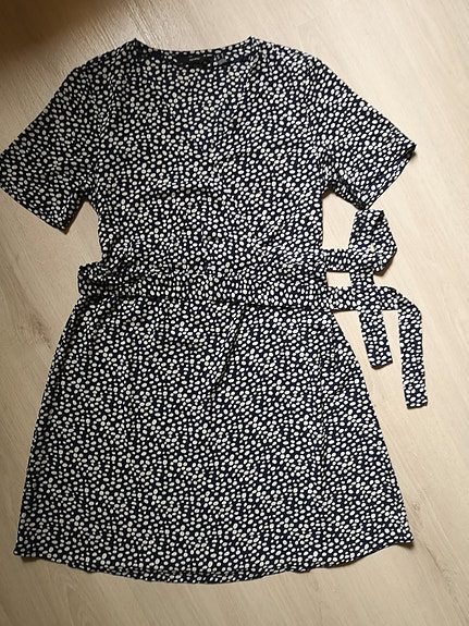 Vero Moda pilkkumekko / tunika M