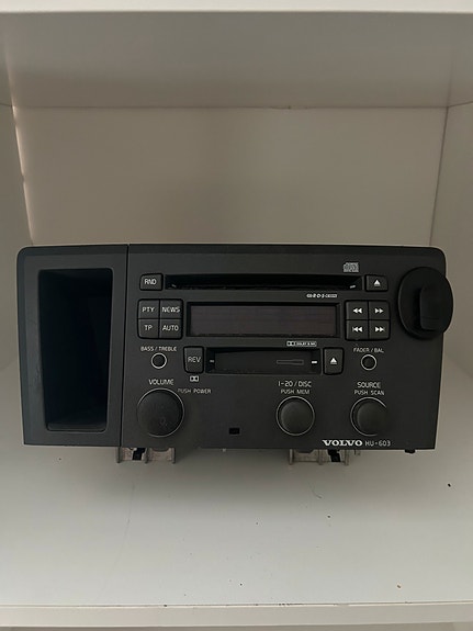 Volvo HU-603 radio
