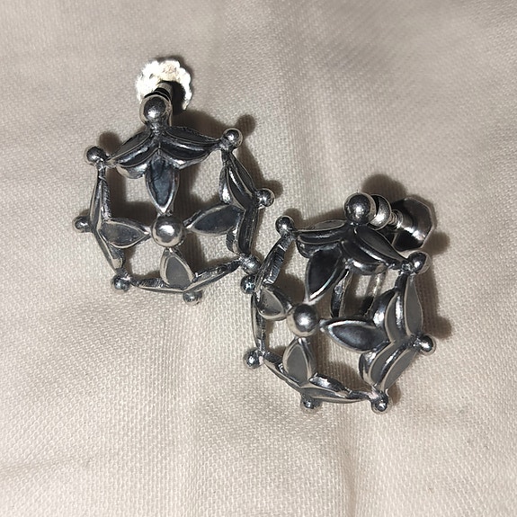 Antiikki hopea korvakorut design