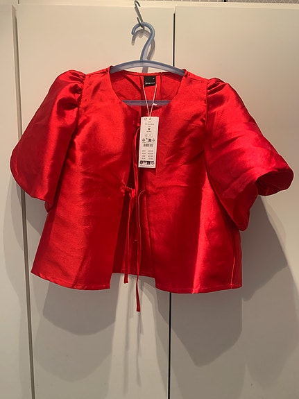 Ginatricot puff sleeve M
