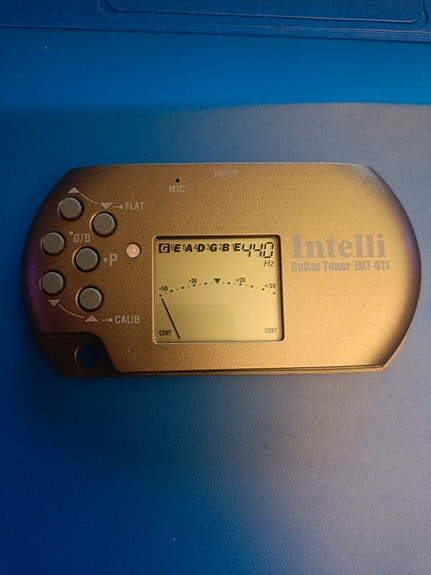 Intelli Guitar Tuner IMT-011 -kitaraviritin