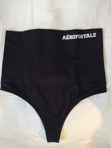Aéropostale stringit