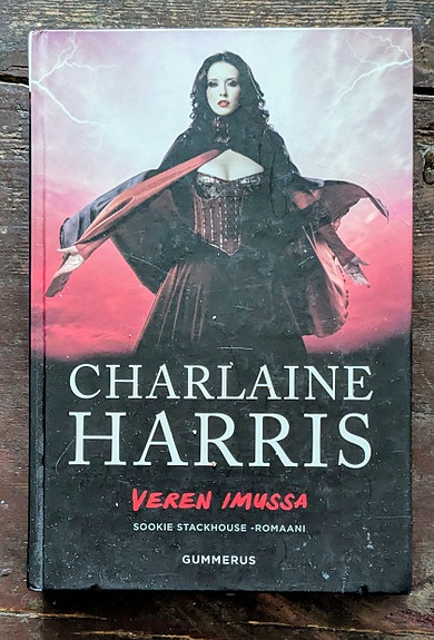 Charlaine Harris, Veren imussa
