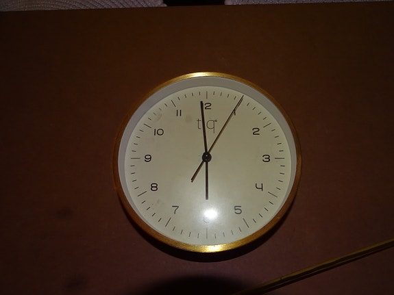 Seinä  kello