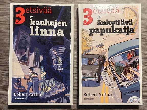 3 etsivää kirjoja (2 kpl)