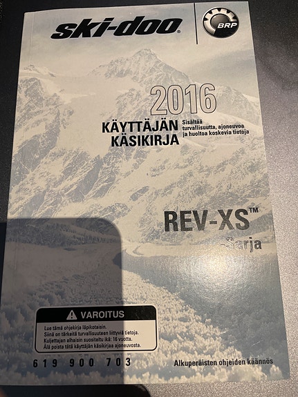Ski-Doo REV-XS Sarja 2016 käyttäjän käsikirja